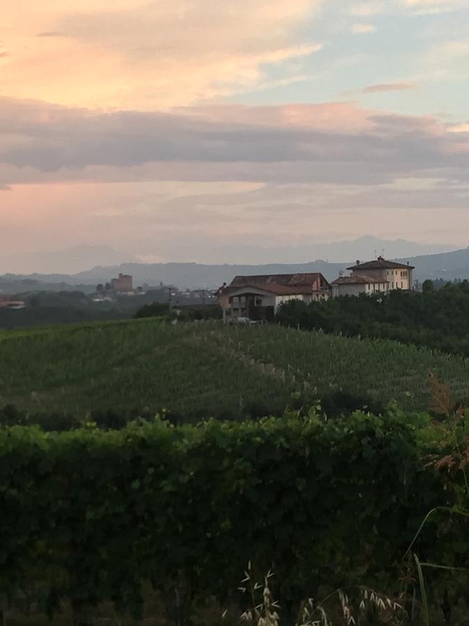 Cascina Baresane Bed & Breakfast 2*
