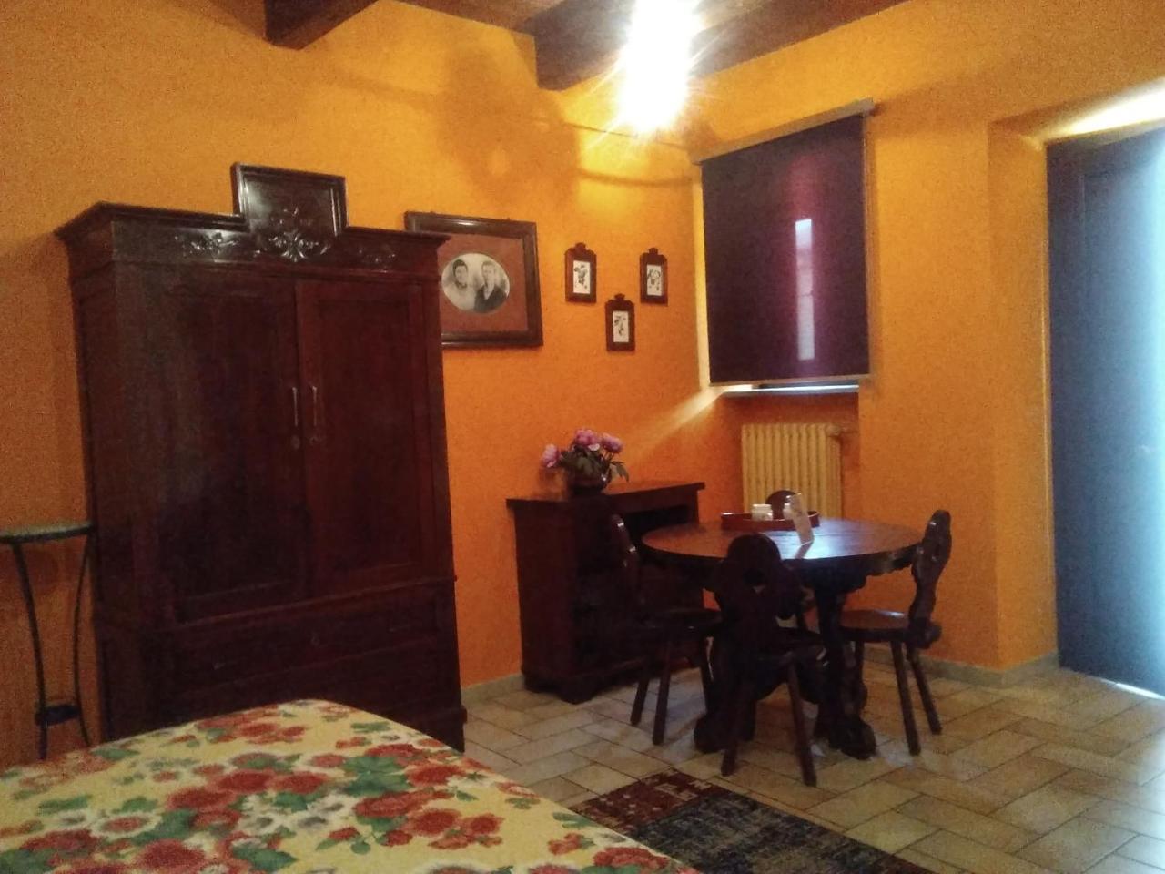 Cascina Baresane Bed & Breakfast 2*