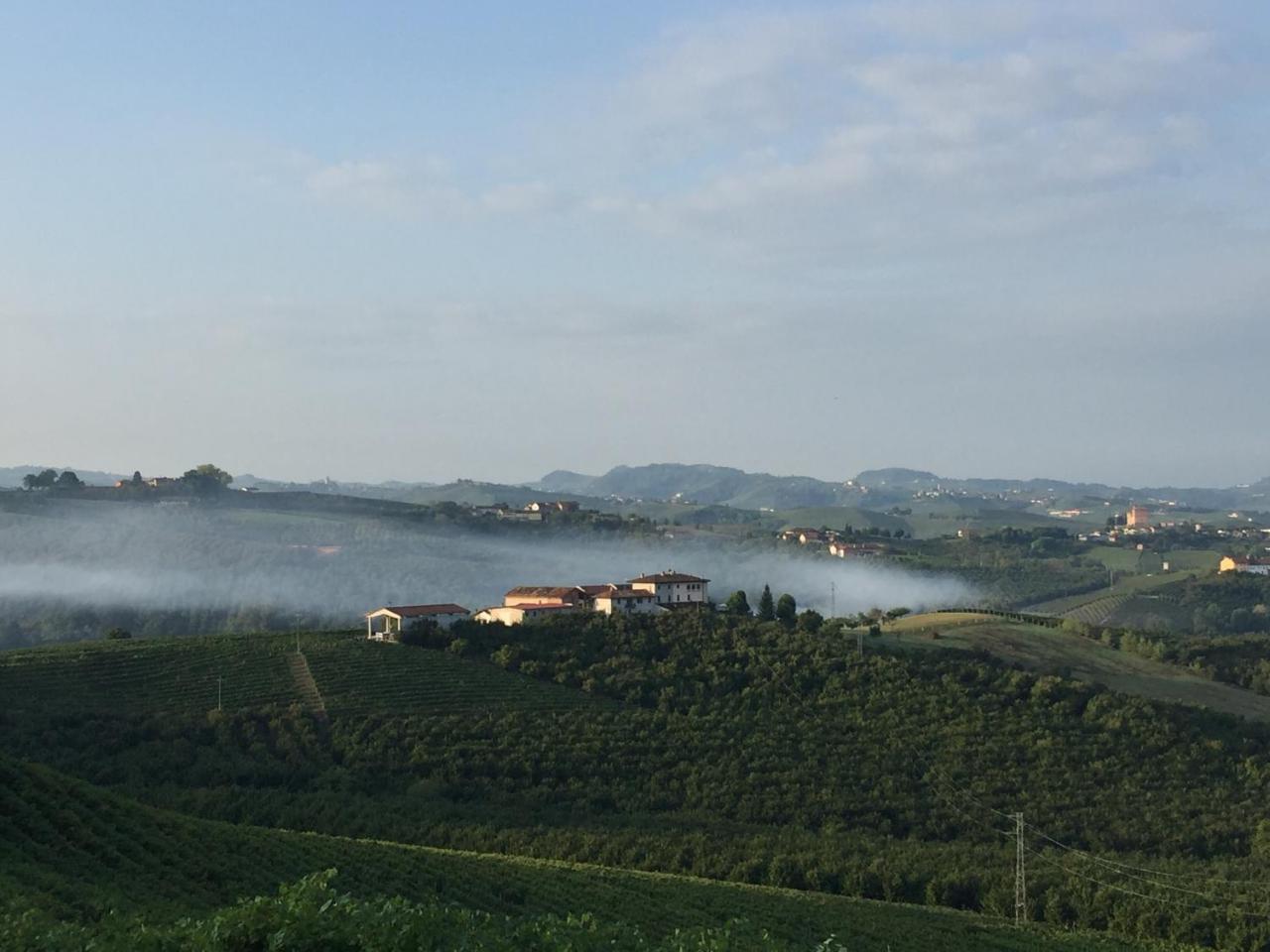 Cascina Baresane Bed & Breakfast 2*